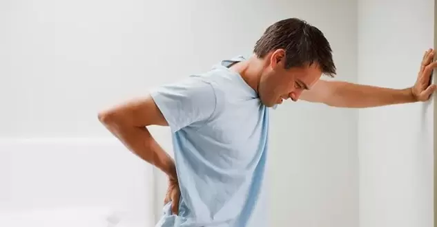 Боли в пояснично-крестцовой области у мужчины – признак хронического простатита